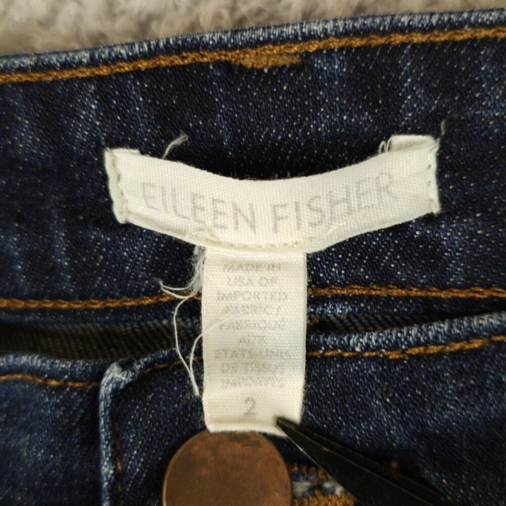 Eileen Fisher Women’s Dark Wash Jeans Size 2 Wide Leg Organic Cotton Minimalist - Picture 3 of 6